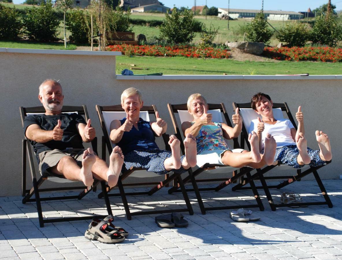 Shenmen Bed and Breakfast Beaune d'Allier Exteriör bild