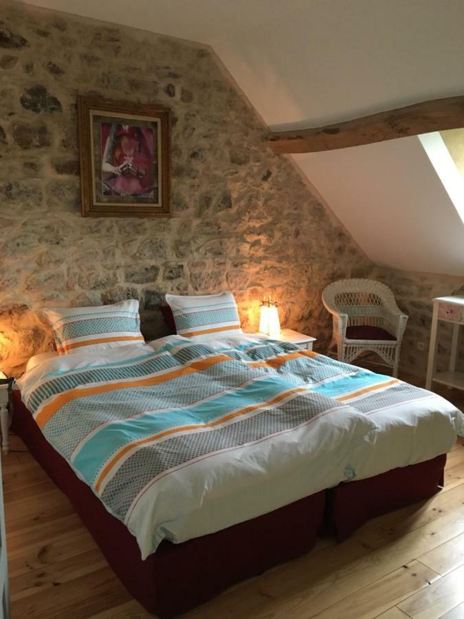 Shenmen Bed and Breakfast Beaune d'Allier Exteriör bild